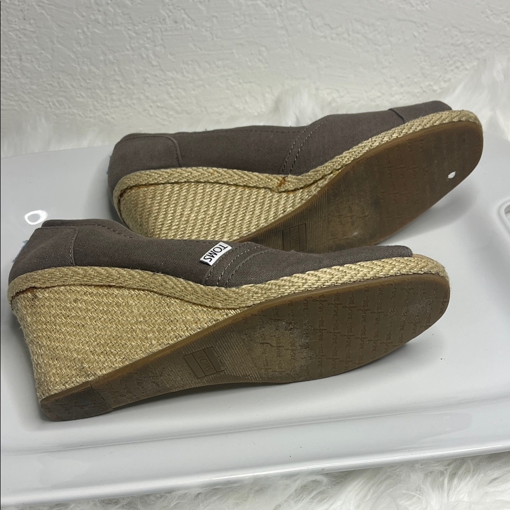 Tom's Brown Wedge Shoes - Picture 6 of 8